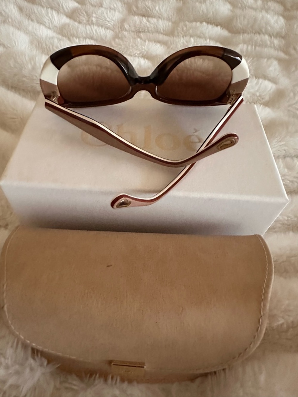 Chloe Two-Tone Brown Gradient Oversized Sunglasses - Picture 3 of 3